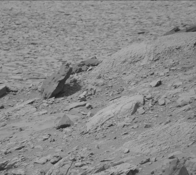 Sol 4187: Mast Camera (Mastcam)