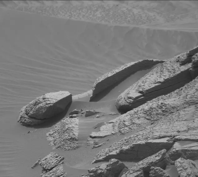 Sol 4191: Mast Camera (Mastcam)