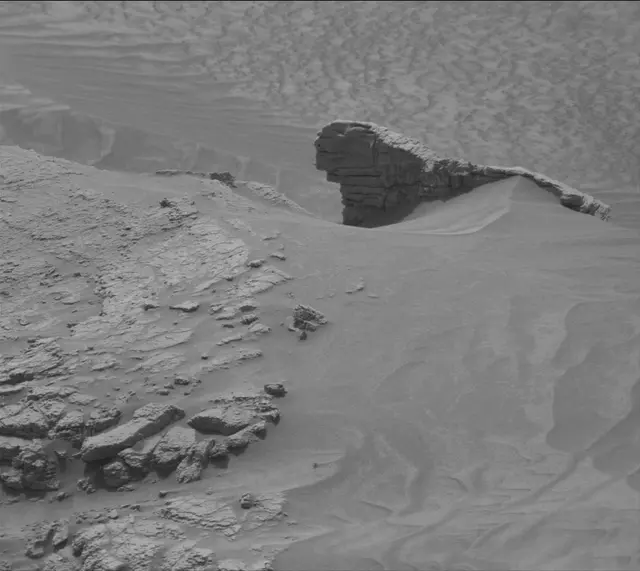 Sol 4191: Mast Camera (Mastcam)