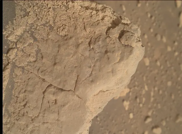 Sol 4193: Mars Hand Lens Imager (MAHLI)