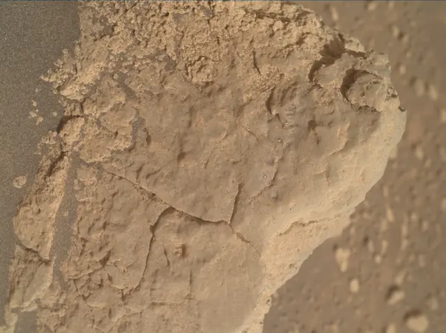 Sol 4193: Mars Hand Lens Imager (MAHLI)