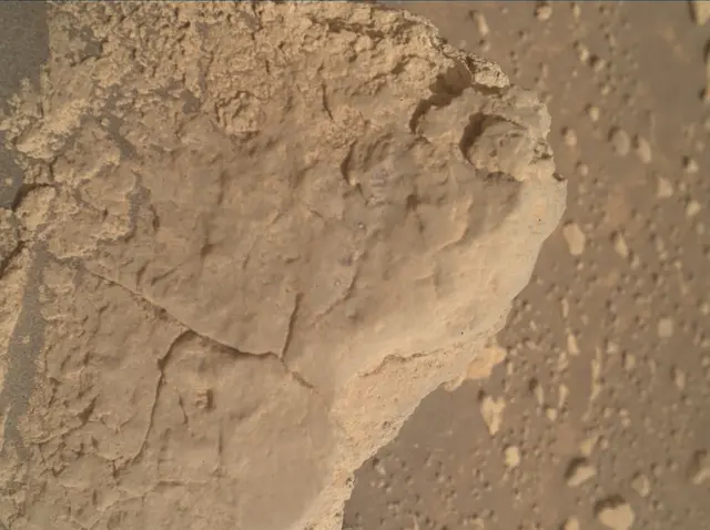 Sol 4193: Mars Hand Lens Imager (MAHLI)