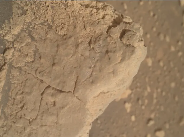 Sol 4193: Mars Hand Lens Imager (MAHLI)