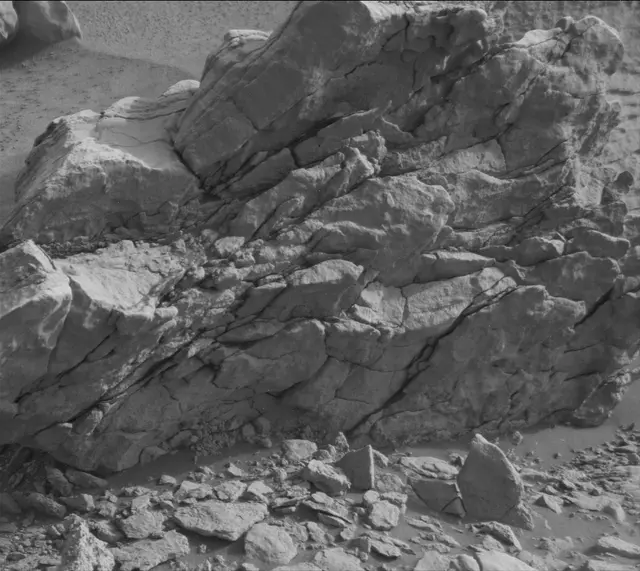 Sol 4195: Mast Camera (Mastcam)