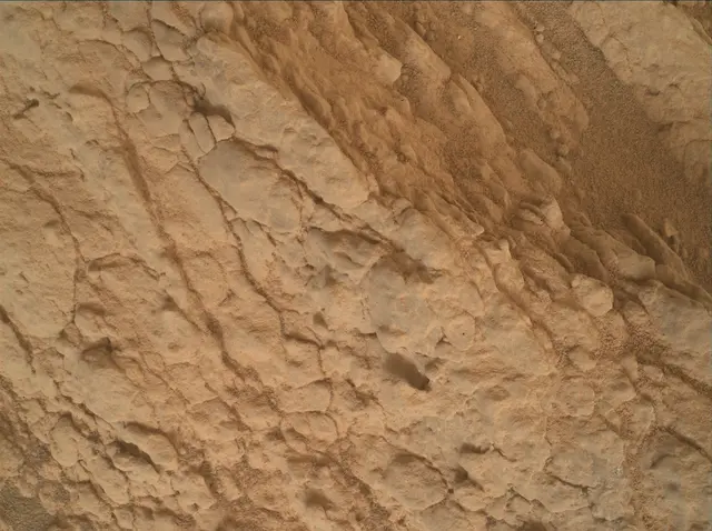 Sol 4197: Mars Hand Lens Imager (MAHLI)
