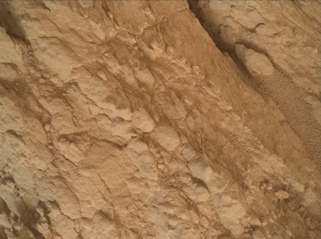 Sol 4197: Mars Hand Lens Imager (MAHLI)