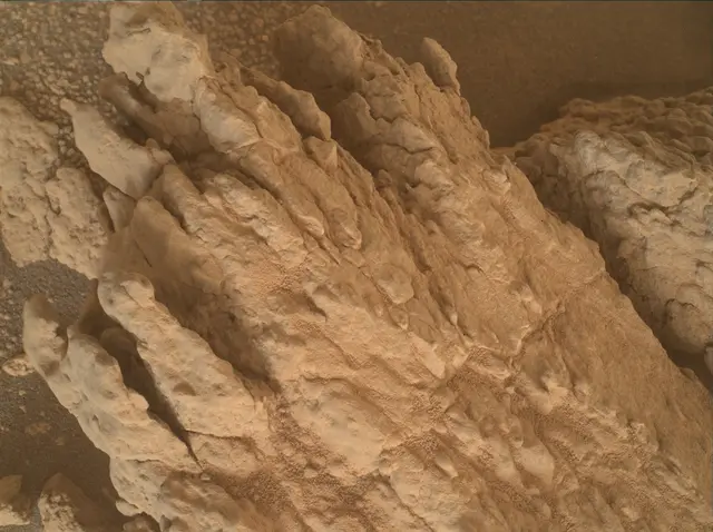 Sol 4197: Mars Hand Lens Imager (MAHLI)