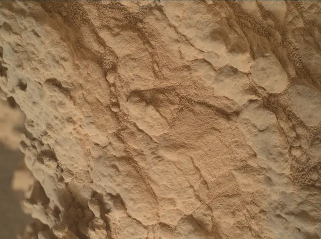 Sol 4197: Mars Hand Lens Imager (MAHLI)