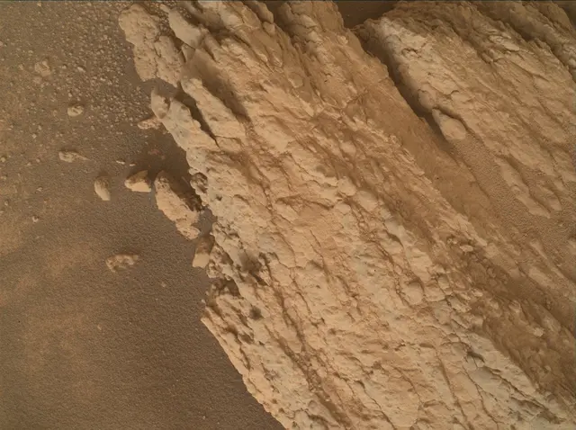Sol 4197: Mars Hand Lens Imager (MAHLI)