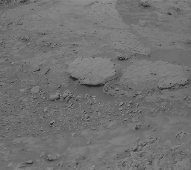 Sol 4199: Mast Camera (Mastcam)