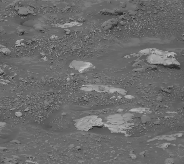 Sol 4199: Mast Camera (Mastcam)