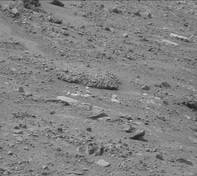 Sol 4199: Mast Camera (Mastcam)