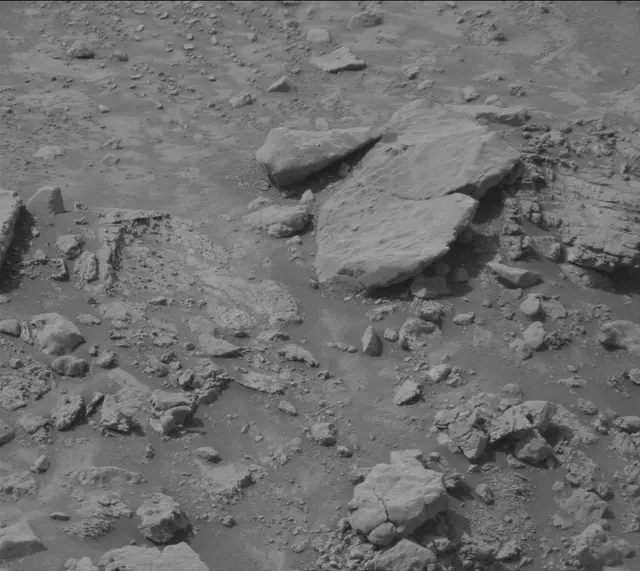 Sol 4199: Mast Camera (Mastcam)