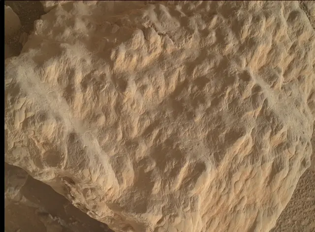 Sol 4199: Mars Hand Lens Imager (MAHLI)