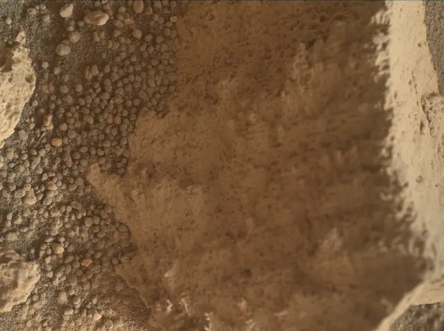 Sol 4199: Mars Hand Lens Imager (MAHLI)