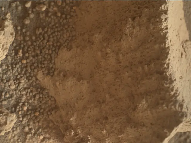 Sol 4199: Mars Hand Lens Imager (MAHLI)