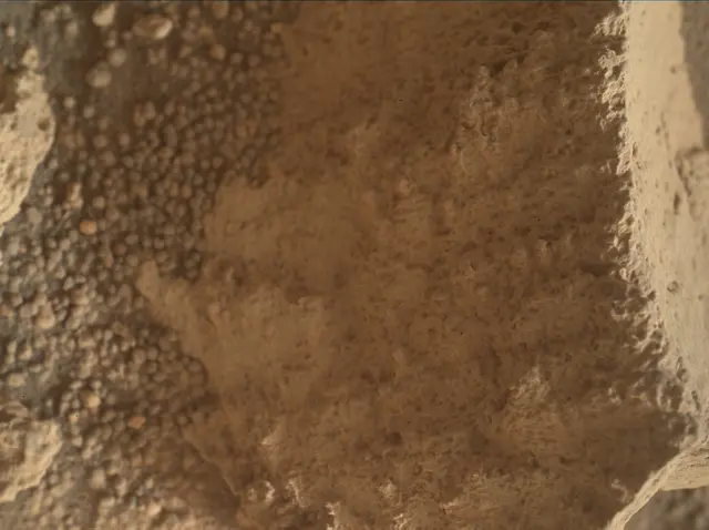 Sol 4199: Mars Hand Lens Imager (MAHLI)