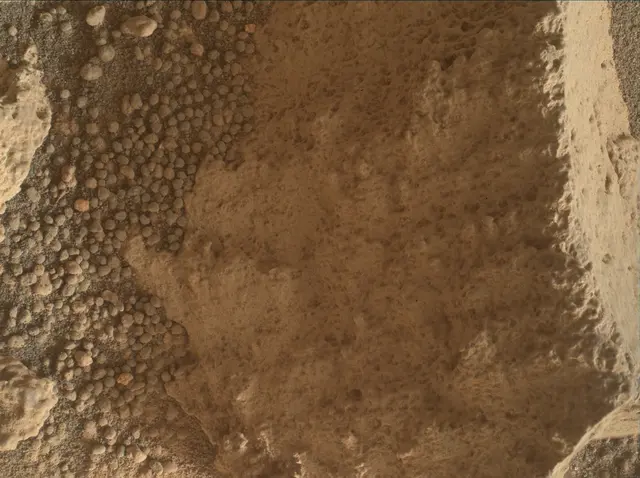 Sol 4200: Mars Hand Lens Imager (MAHLI)