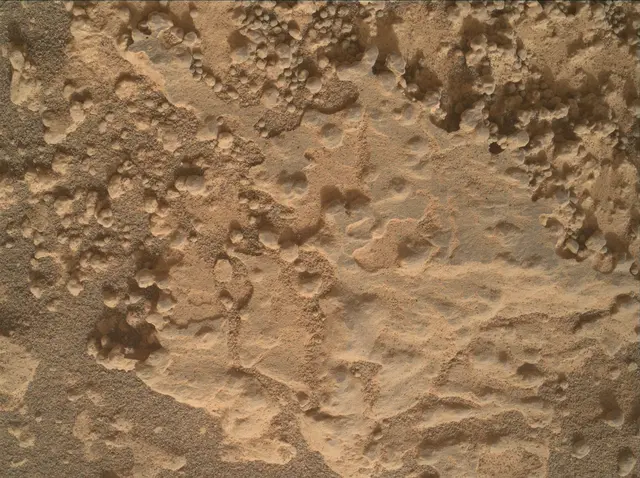 Sol 4200: Mars Hand Lens Imager (MAHLI)