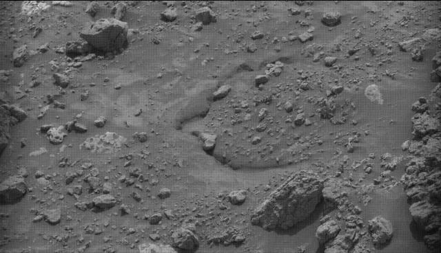 Sol 4202: Mast Camera (Mastcam)
