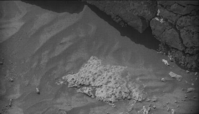 Sol 4202: Mast Camera (Mastcam)