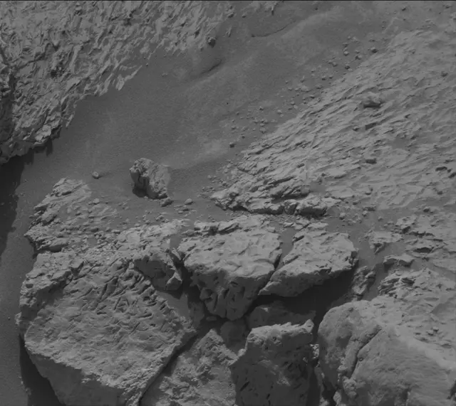 Sol 4202: Mast Camera (Mastcam)