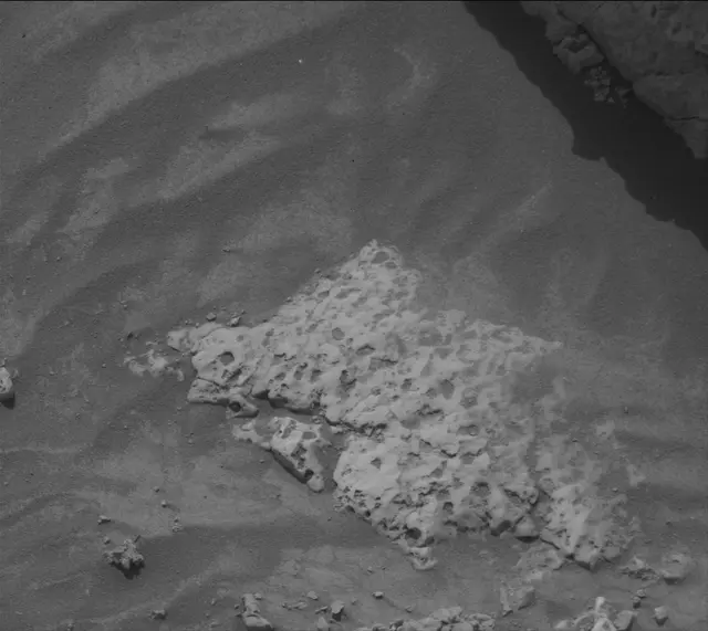 Sol 4202: Mast Camera (Mastcam)