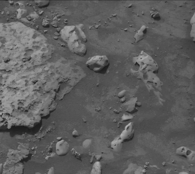 Sol 4202: Mast Camera (Mastcam)