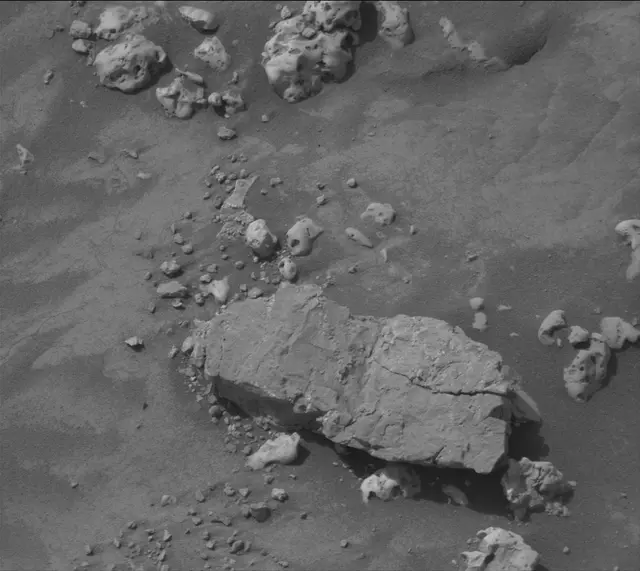 Sol 4202: Mast Camera (Mastcam)