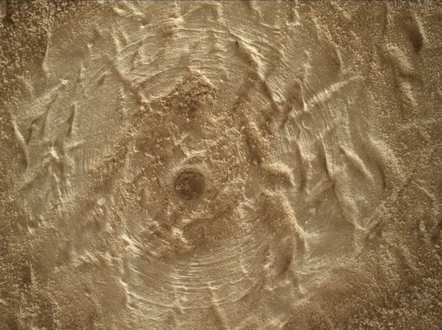 Sol 4205: Mars Hand Lens Imager (MAHLI)