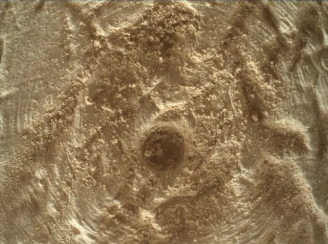 Sol 4205: Mars Hand Lens Imager (MAHLI)