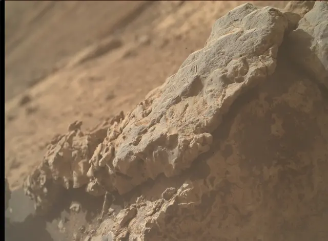 Sol 4205: Mars Hand Lens Imager (MAHLI)