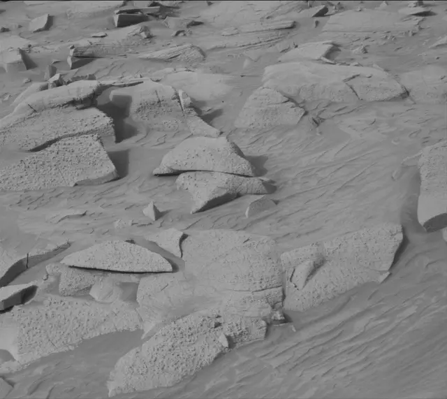 Sol 4206: Mast Camera (Mastcam)