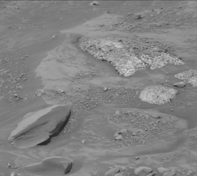 Sol 4207: Mast Camera (Mastcam)