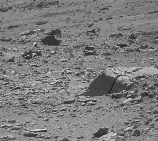 Sol 4213: Mast Camera (Mastcam)