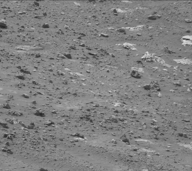 Sol 4213: Mast Camera (Mastcam)