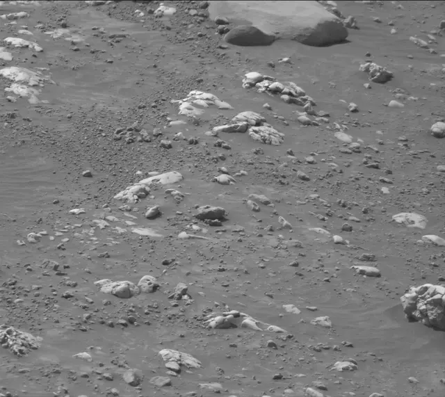 Sol 4213: Mast Camera (Mastcam)