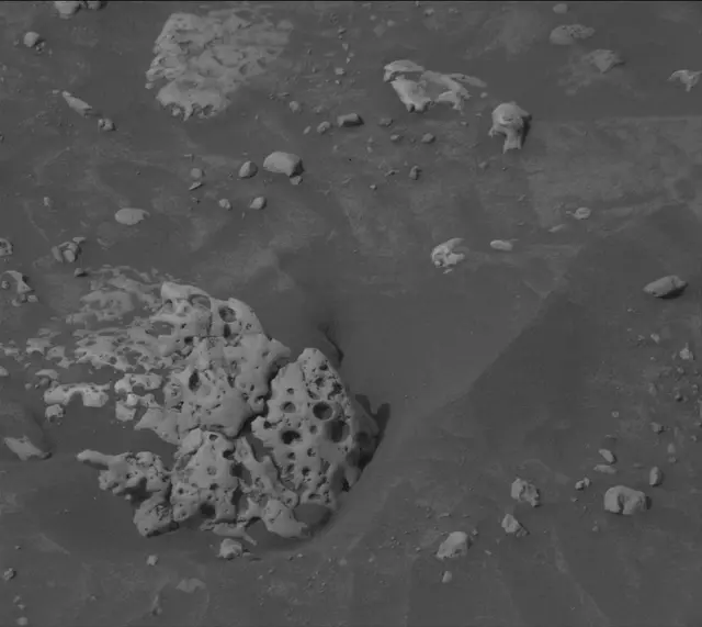 Sol 4215: Mast Camera (Mastcam)