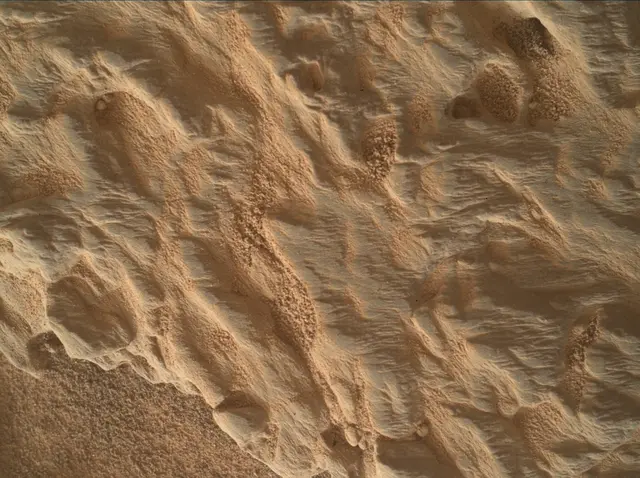 Sol 4216: Mars Hand Lens Imager (MAHLI)