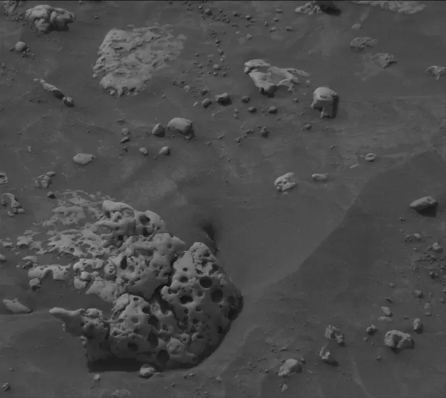 Sol 4217: Mast Camera (Mastcam)