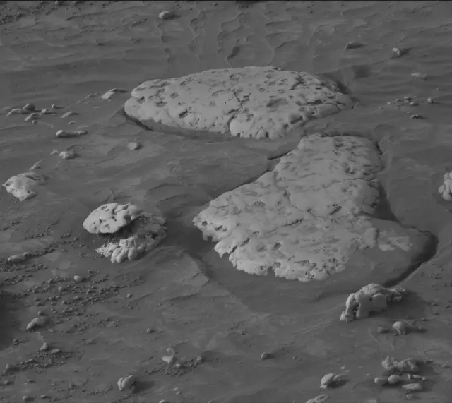 Sol 4217: Mast Camera (Mastcam)