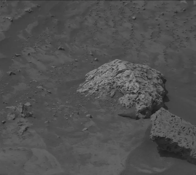 Sol 4218: Mast Camera (Mastcam)