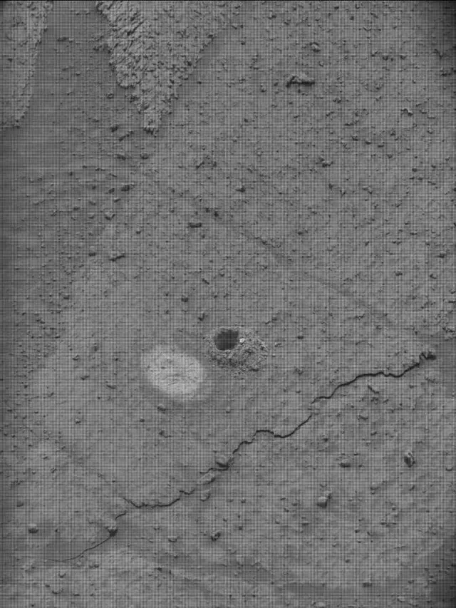 Sol 4219: Mast Camera (Mastcam)