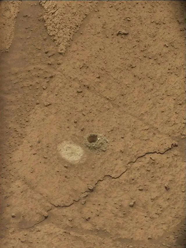 Sol 4219: Mast Camera (Mastcam)
