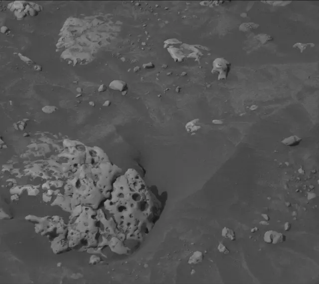 Sol 4220: Mast Camera (Mastcam)