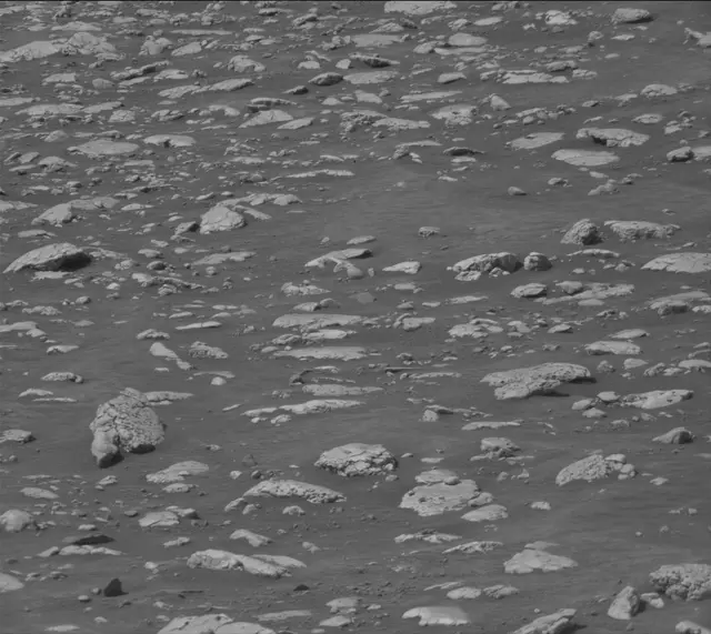 Sol 4222: Mast Camera (Mastcam)