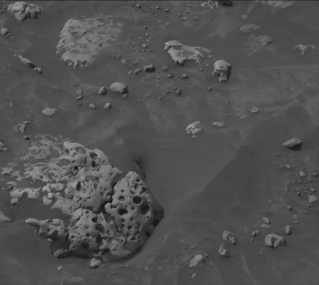 Sol 4222: Mast Camera (Mastcam)