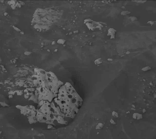 Sol 4224: Mast Camera (Mastcam)