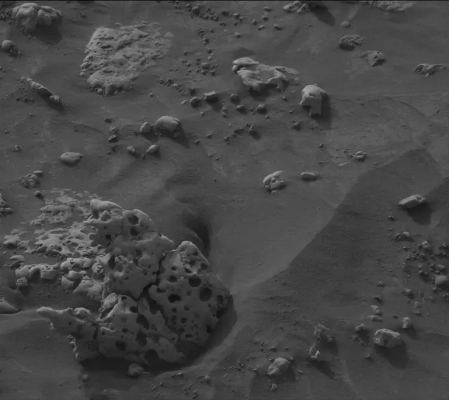 Sol 4224: Mast Camera (Mastcam)