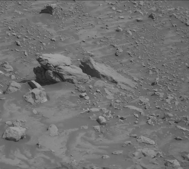 Sol 4233: Mast Camera (Mastcam)